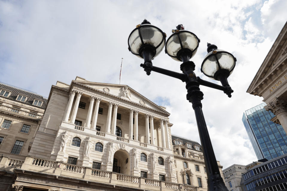 Election Freeze: Rate Cut and Mortgage Lending Slow