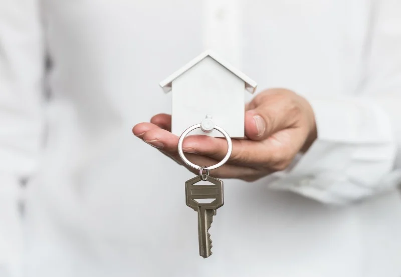Attracting Unhappy Landlords: New Leasing Deals